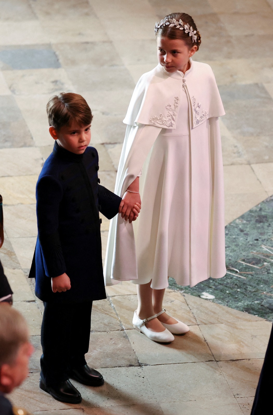 La princesa Charlotte cuidó en todo momento de su hermanito. 